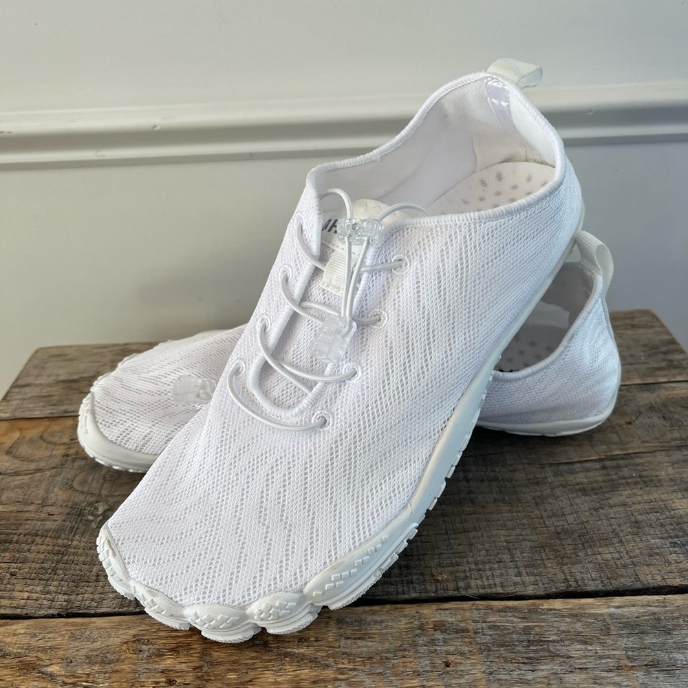 Hiitave White Barefoot Water Shoes
